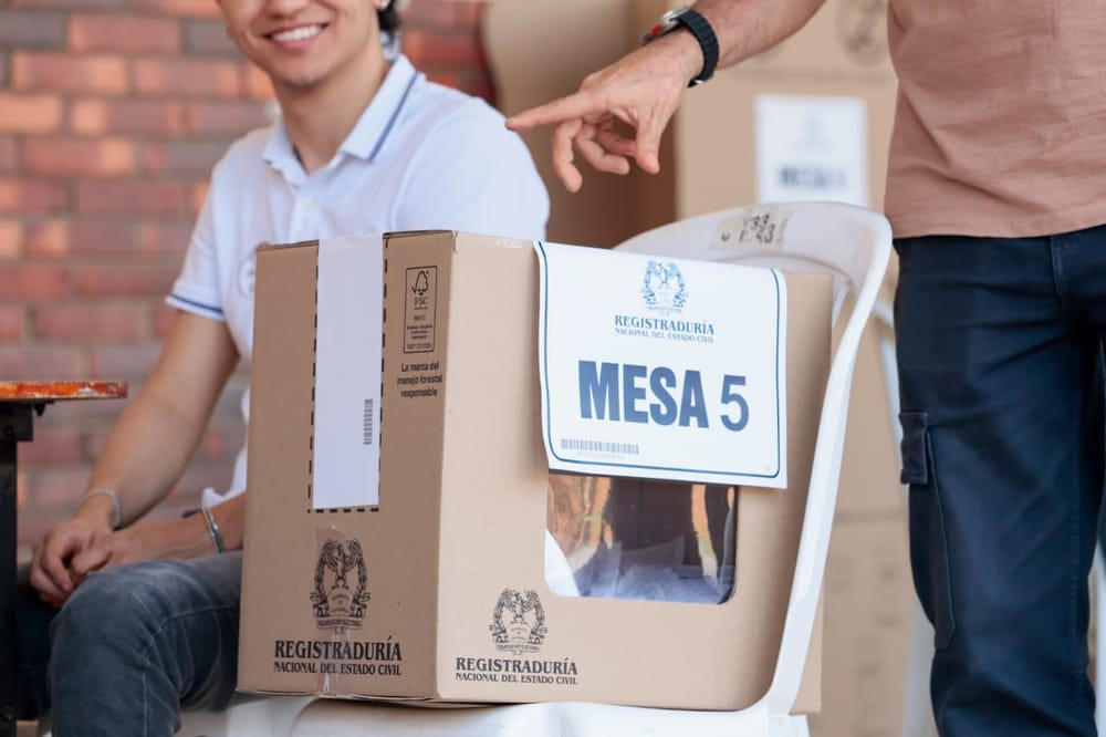 Colombianos residentes en el extranjero empezaron a votar este lunes imagen de la publicación