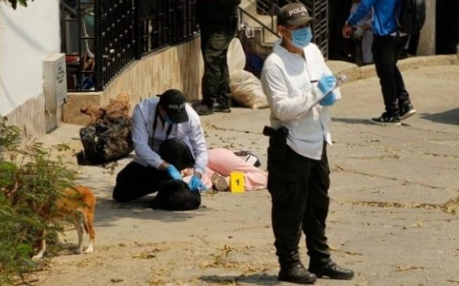 Bajó de la moto a la parrillera y le pegó dos balazos a sangre fría imagen de la publicación