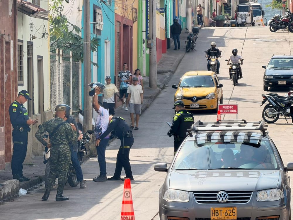 San Gil refuerza seguridad en Semana Santa con operativos permanentes de la Policía imagen de la publicación