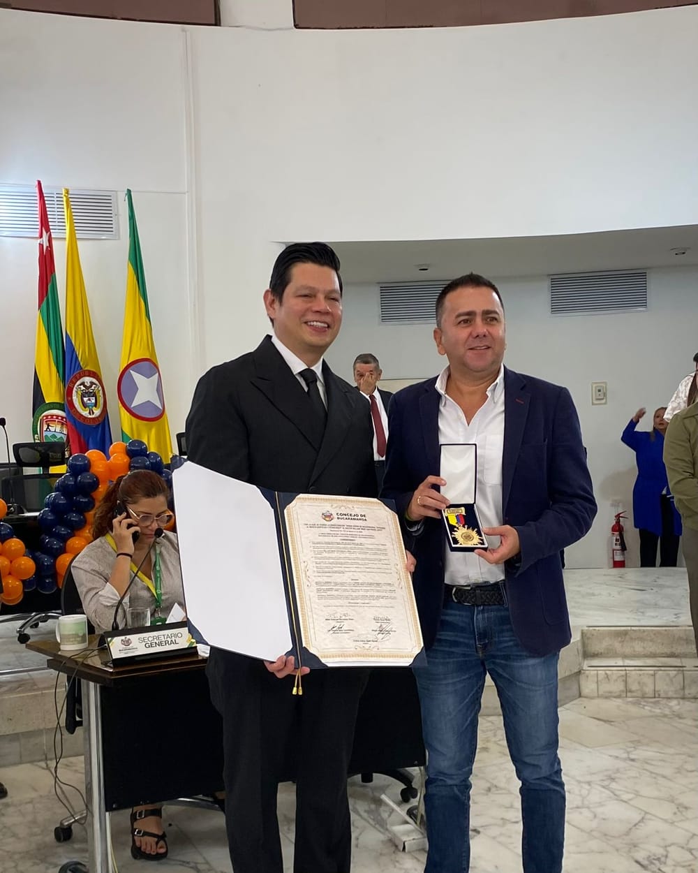 Condecoración al neurocirujano William Omar Contreras López imagen de la publicación