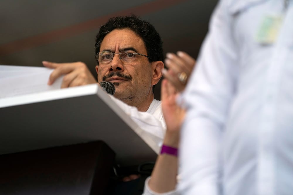 Exministro azul Juan Camilo Restrepo se desbordó elogios para Iván Cepeda ¿Tendrá motivos? imagen de la publicación