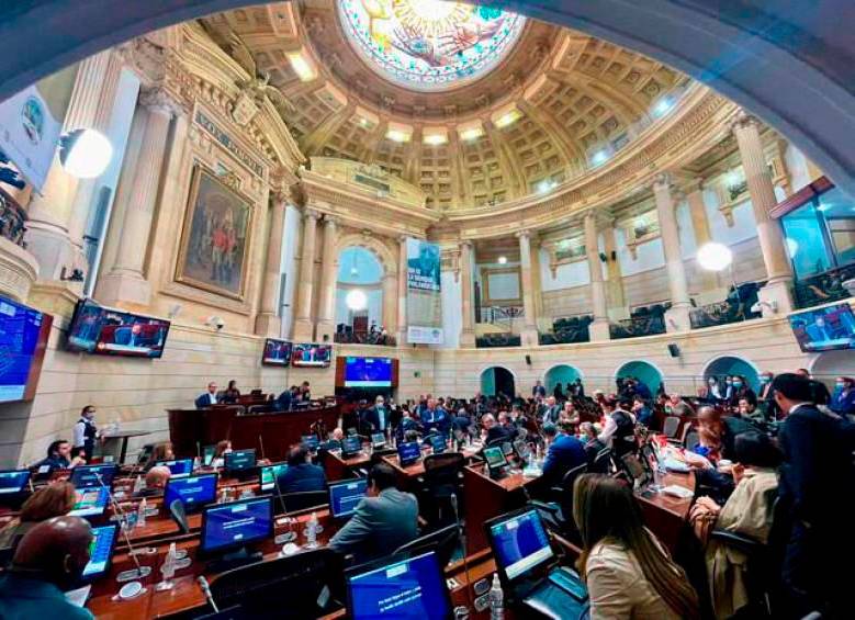 Congreso arma frente contra nueva tributaria y cuestiona presión del Gobierno imagen de la publicación