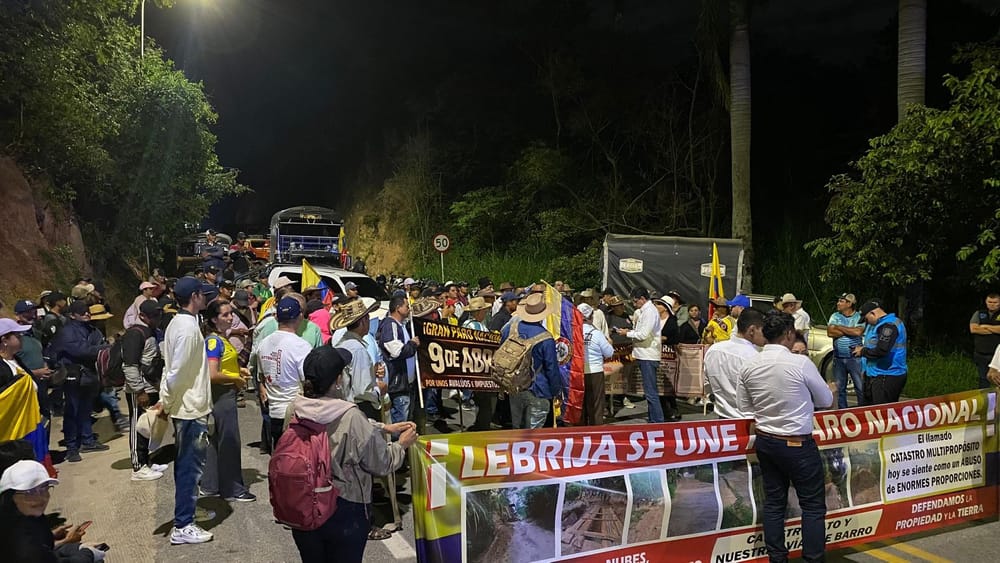 Avanza en Santander el paro convocado para protestar por  alto avalúo del catastro multiproposito imagen de la publicación