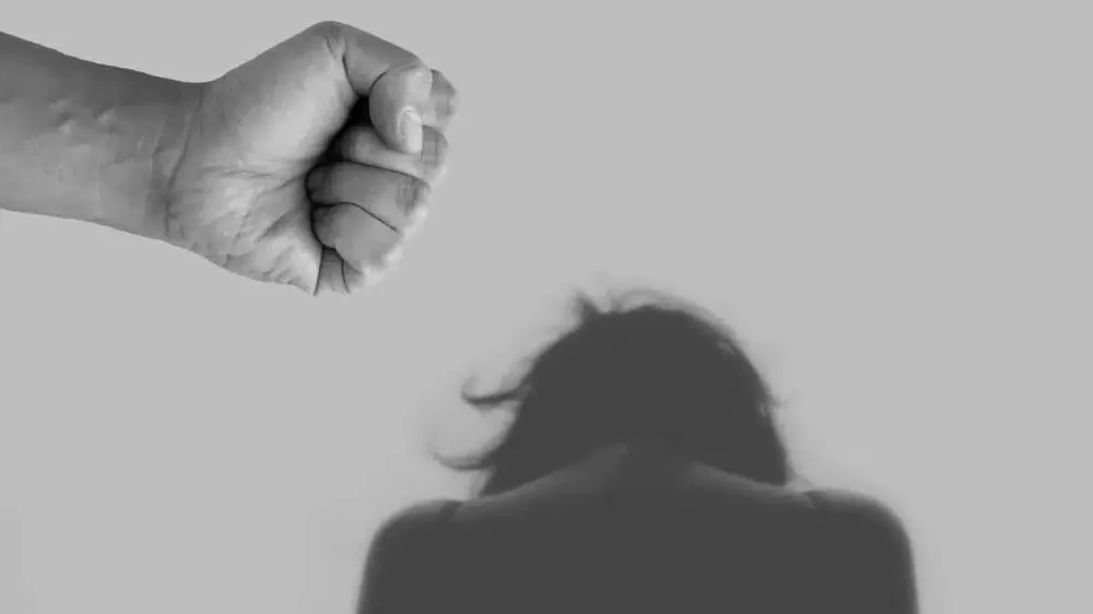 Celos desataron brutal agresión: capturado y enviado a la cárcel tras herir a su pareja imagen de la publicación