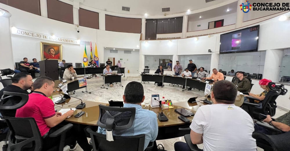 Vuelve y juega: recusaciones enredan las sesiones extraordinarias del Concejo de Bucaramanga imagen de la publicación