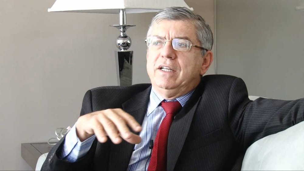 Liberales firmaron alianza  con el Centro Democrático Para defender Constitución Nacional imagen de la publicación