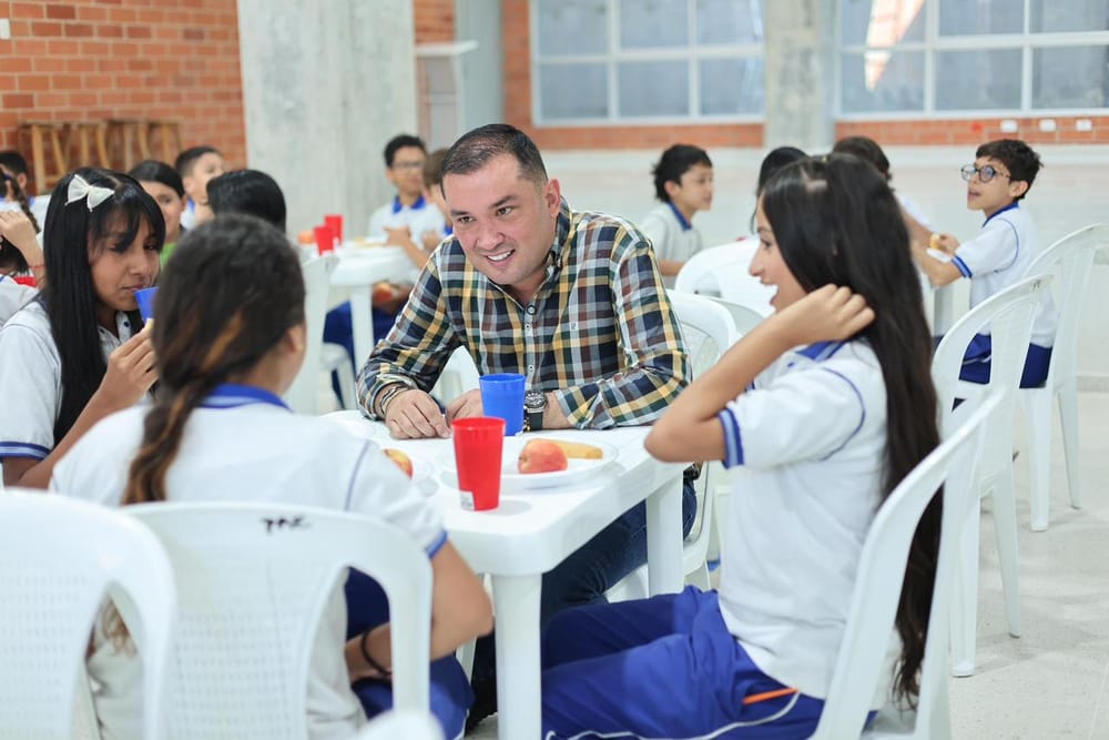 Alumnos tienen dos restaurantes más para el PAE en Floridablanca imagen de la publicación