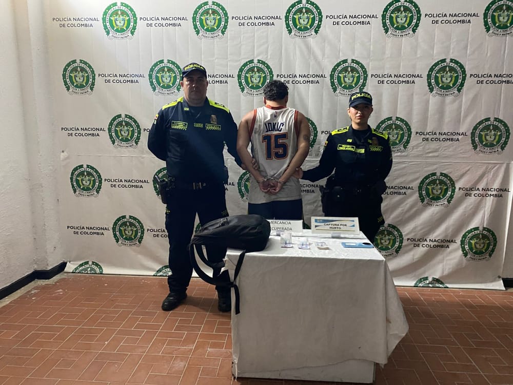 Delincuente aprovechó un descuido y terminó rodeado por la comunidad en Floridablanca imagen de la publicación