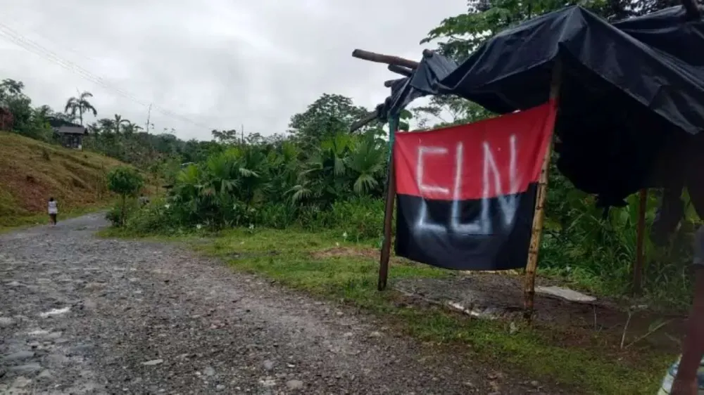 Ejército destruye símbolos del ELN instalados en Magdalena Medio imagen de la publicación
