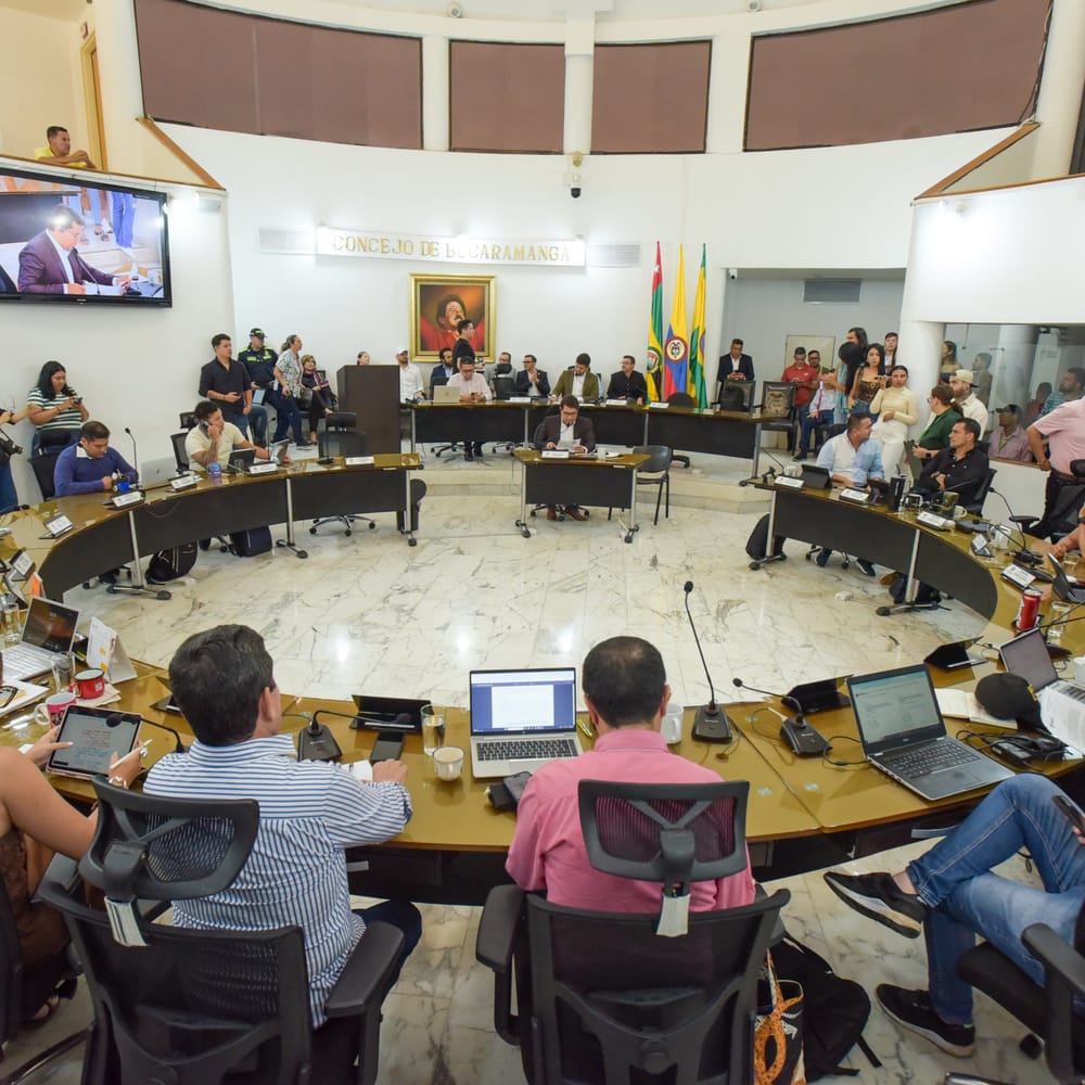 Oposición anuncia demandas contra millonario endeudamiento aprobado por el Concejo de Bucaramanga imagen de la publicación