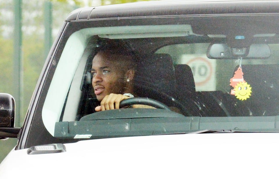 Raheem Sterling fue arrestado  tras accidente y presunta conducción bajo efectos de drogas imagen de la publicación