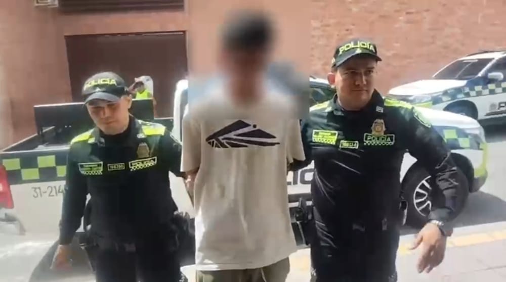 Con escopeta 'al hombro' fue capturado un  hombre en Piedecuesta imagen de la publicación
