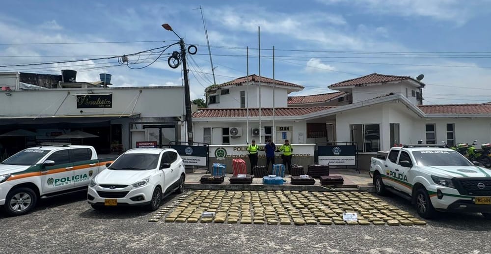 Incautan más de 750 kilos de marihuana en carretera de Santander imagen de la publicación