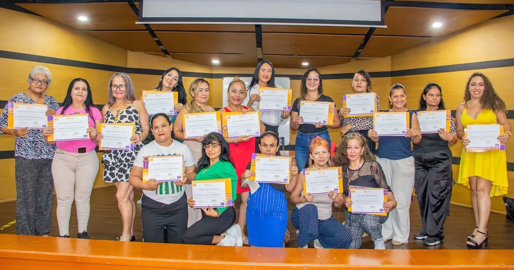 Universidad para la Mujer Resiliente en la UNAB imagen de la publicación
