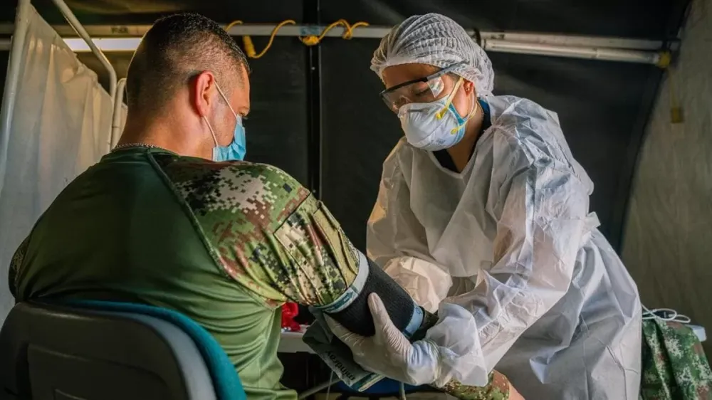 ¿Como terminó un anestesiólogo que compró su cartón universitario en Temu en el dispensario médico Militar de Bucaramanga? imagen de la publicación
