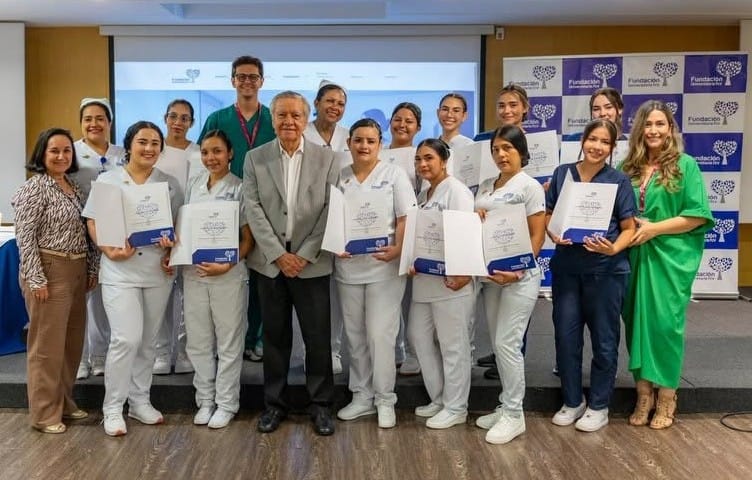 Graduación nuevos Técnicos Laborales FCV imagen de la publicación