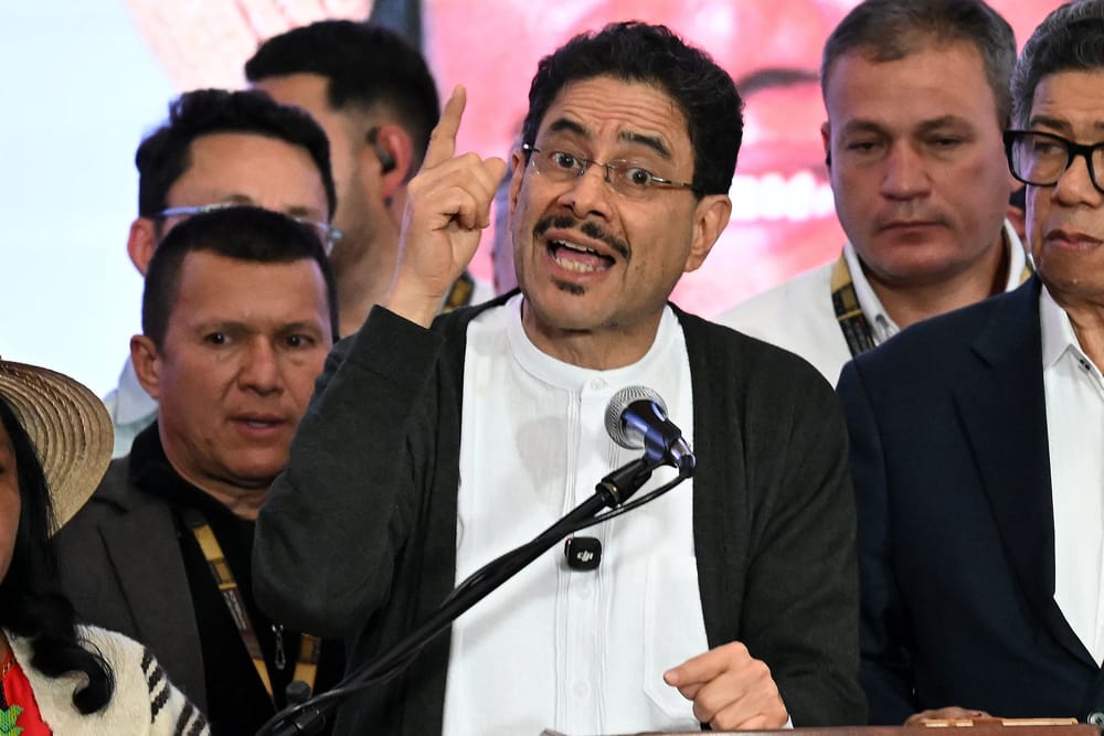 ¡“Dé la cara y debata”! Cepeda reta a Abelardo de la Espriella imagen de la publicación