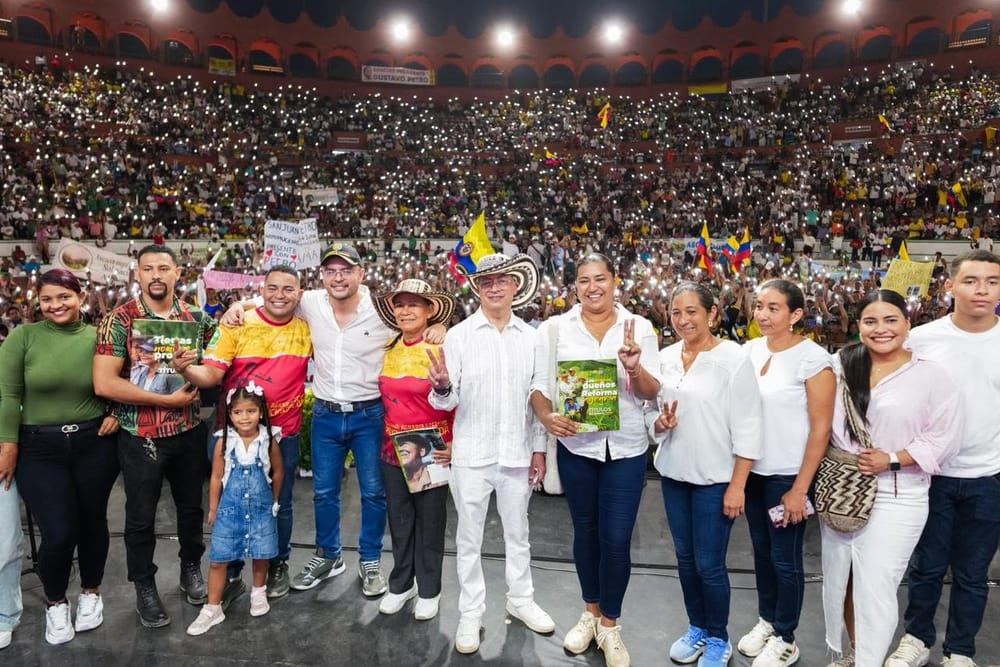 Gobierno Petro sacó de la pobreza a 1,8 millones de personas en 2025 imagen de la publicación