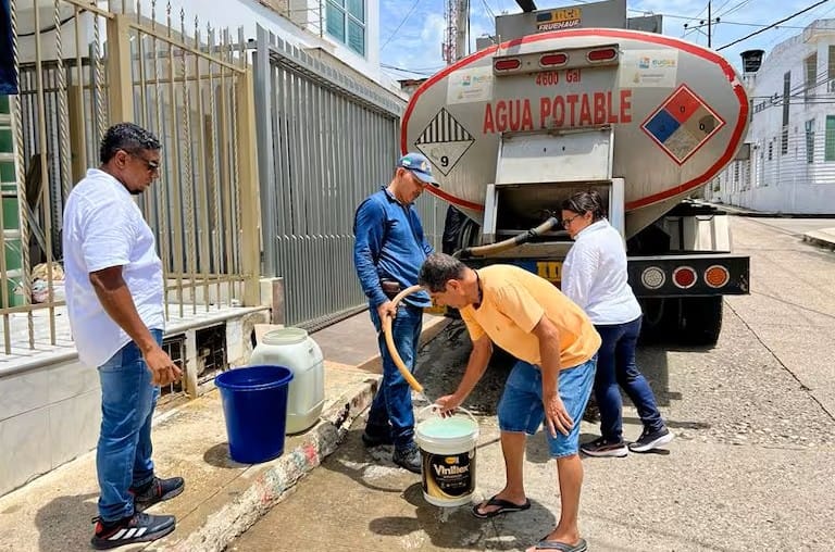 Abastecimiento de emergencia por escases de agua en Bucaramanga imagen de la publicación