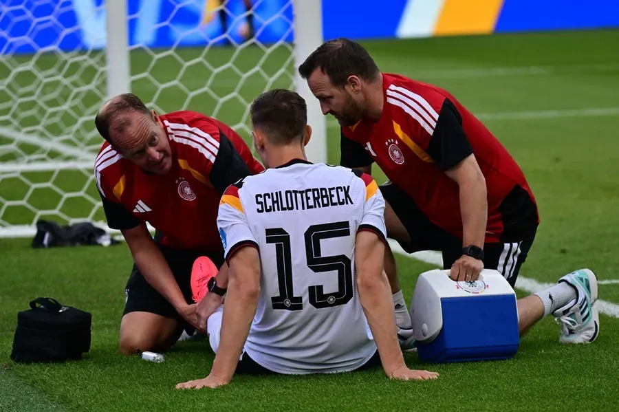 Alemania pierde a Schlotterbeck para el resto del Mundial por grave lesión imagen de la publicación