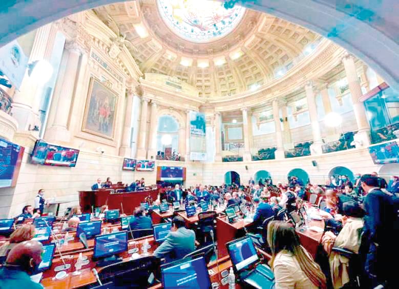 73 senadores se despiden del Congreso de Colombia: Renovación total en rama legislativa imagen de la publicación