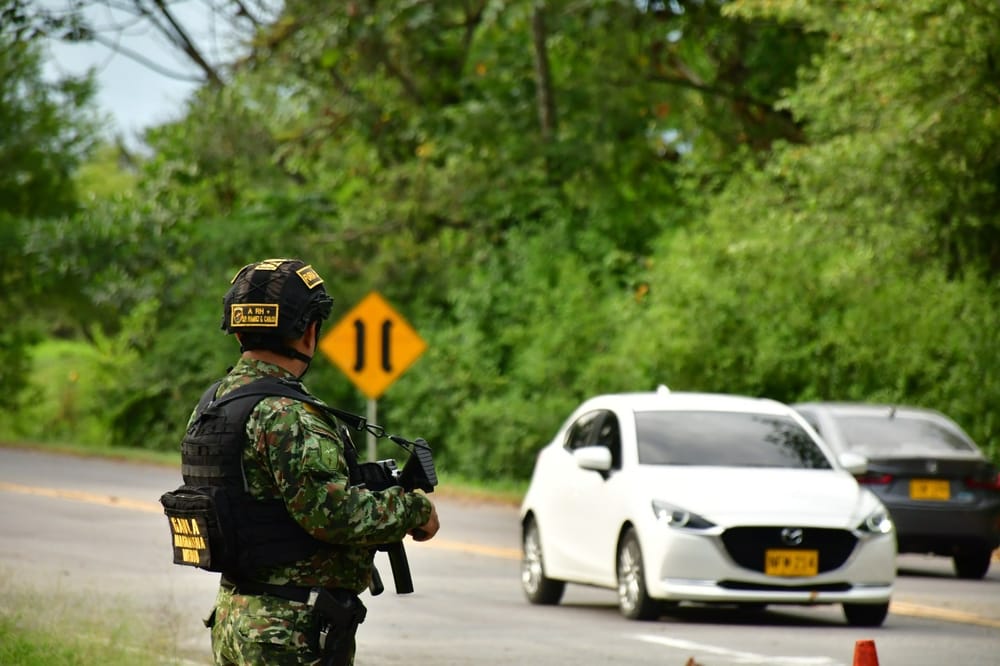 Ejército refuerza seguridad en las vías del nororiente del país para garantizar movilidad de los viajeros imagen de la publicación