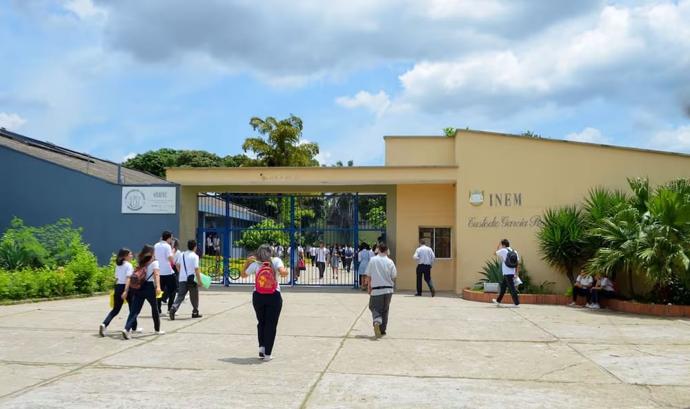 Angustia en Bucaramanga: familia busca a estudiante del INEM que se encuentra desaparecido imagen de la publicación