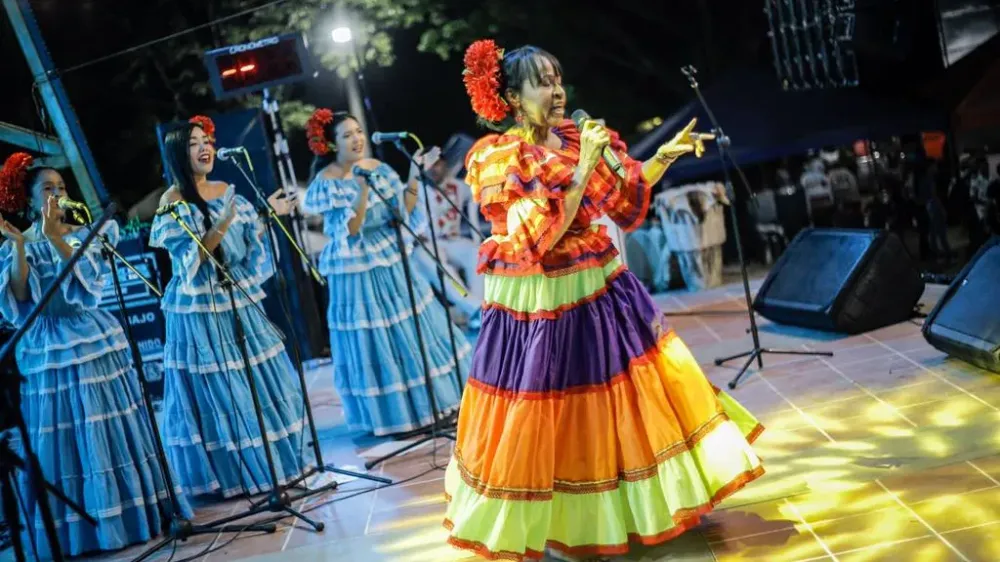 Martina Camargo lanza himno mundialista que promueve la paz y la unión entre los pueblos imagen de la publicación