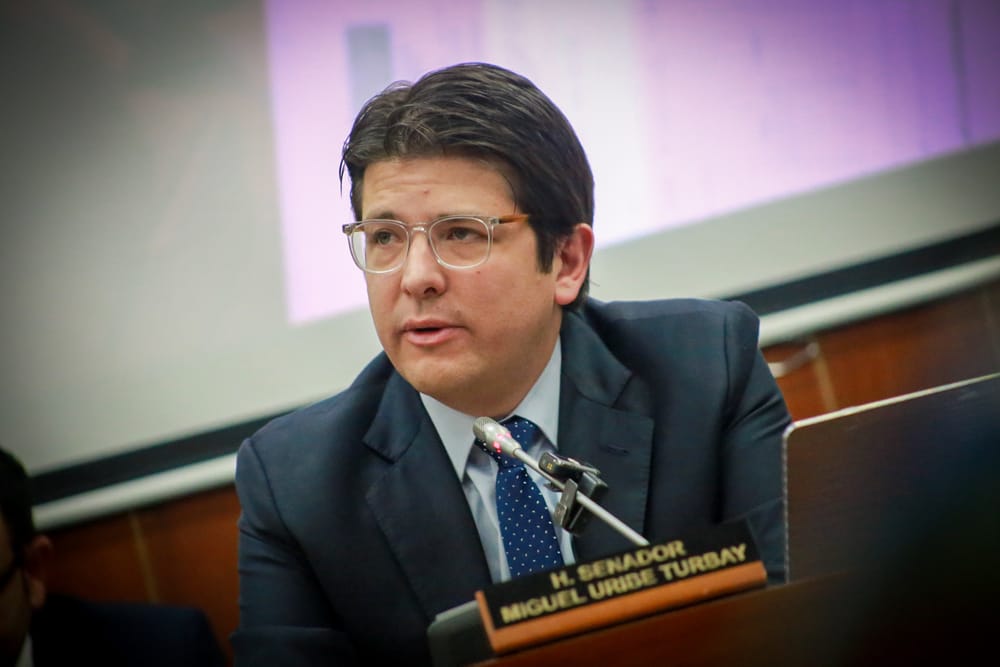 Cuestionan salida de juez que cerró proceso contra exjefe de seguridad de Miguel Uribe imagen de la publicación
