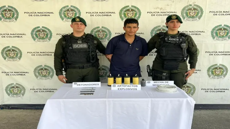 Cayo alias 'Sneider' con material explosivo que sería usado en Santander imagen de la publicación