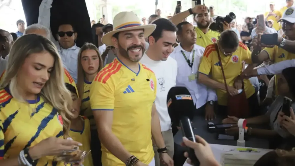 "Se acaba la Paz Total": Abelardo de la Espriella anuncia desde Bucaramanga el desmonte de la política bandera del gobierno Petro imagen de la publicación