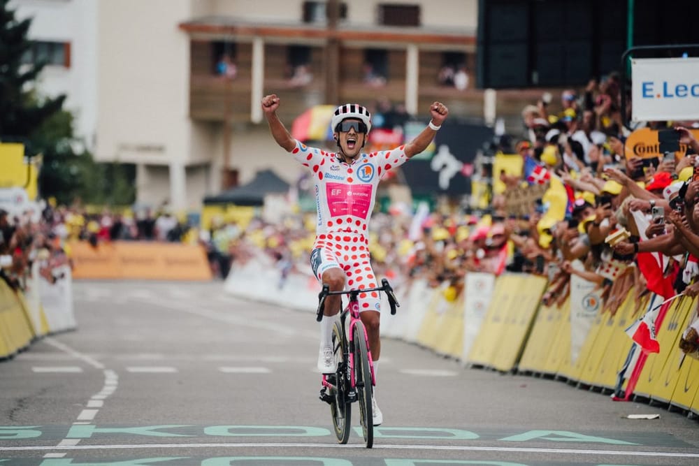 Carapaz gana en el Alpe d'Huez y Pogacar campeón virtual imagen de la publicación