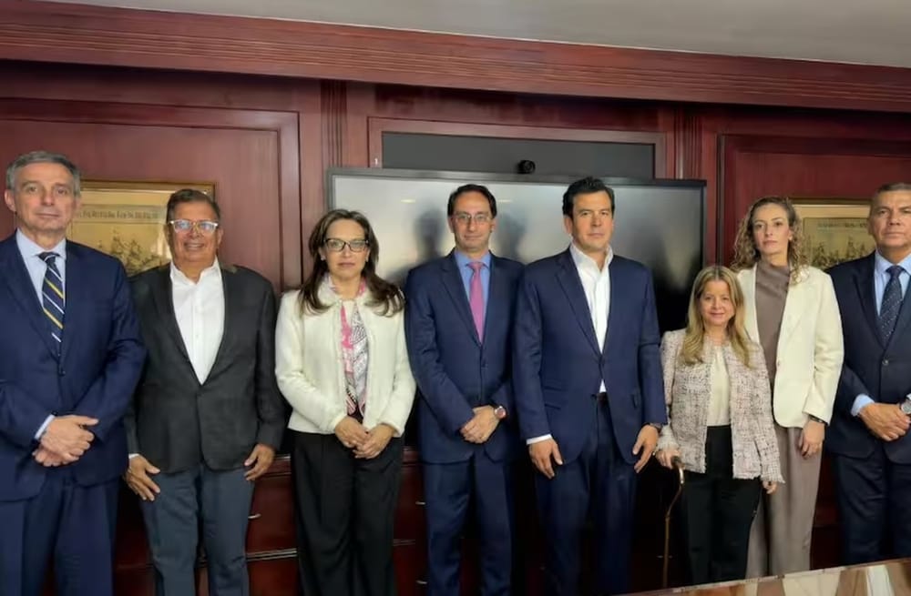 Faltan 5 mujeres en gabinete ministerial de De la Espriella imagen de la publicación