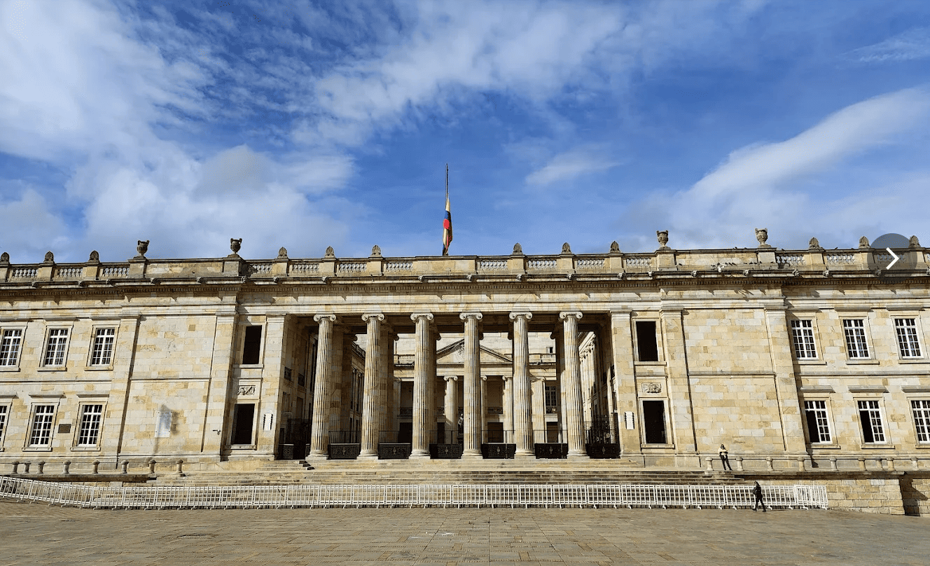 Nuevos congresistas pasarán primero por el salón de clases imagen de la publicación