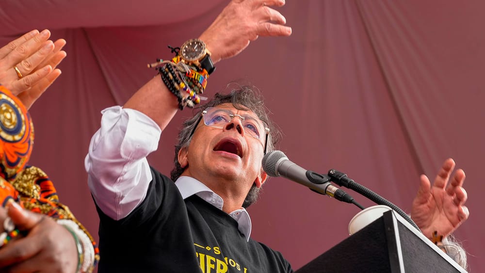 Petro sigue provocando a De La Espriella: “Colombia pierde su soberanía nacional a partir del 7 de agosto, vuelve al virreinato” imagen de la publicación