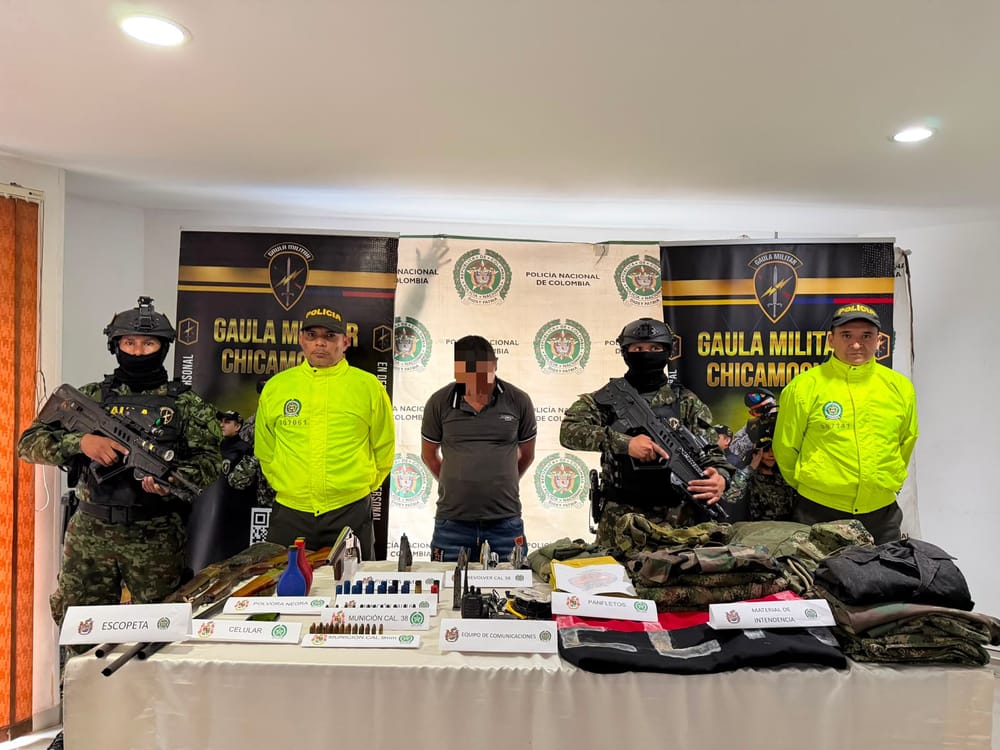 Capturan en Tona, Santander, a presunto integrante del ELN con explosivos y arsenal de guerra imagen de la publicación