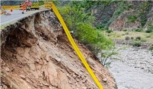Persiste el peligro en Pescadero: el río Chicamocha sigue comiéndose la vía a San Gil imagen de la publicación