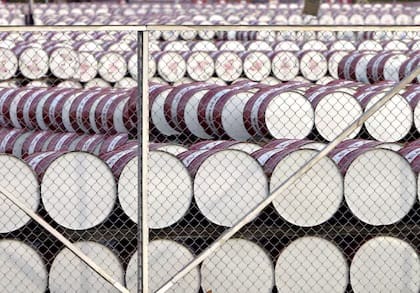 El precio del petróleo cae tras la pausa en los ataques entre Estados Unidos e Irán imagen de la publicación