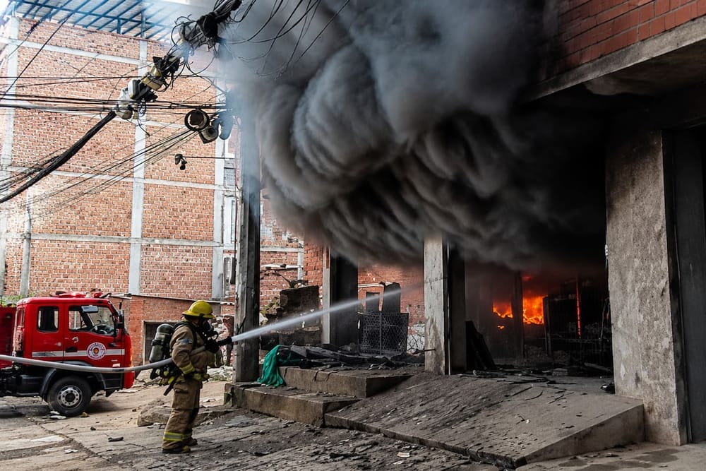 Identificado hombre calcinado en incendio de una ferretería en Piedecuesta imagen de la publicación