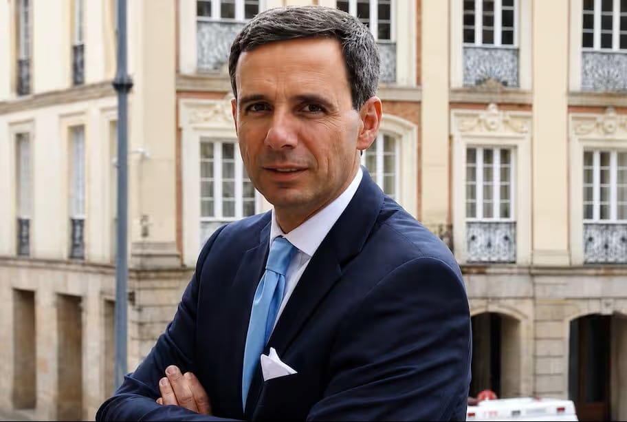 Ministro de Hacienda Miguel Gómez explicó metodología Reformas del salario mínimo que aplicará Abelardo de la Espriella imagen de la publicación