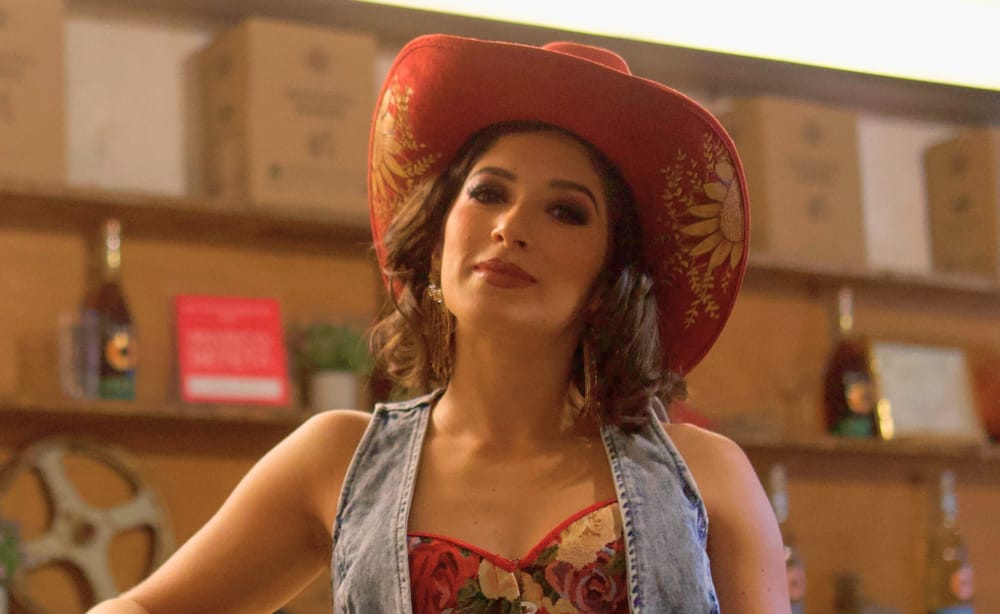Virgi Dart presenta "Ausente" imagen de la publicación