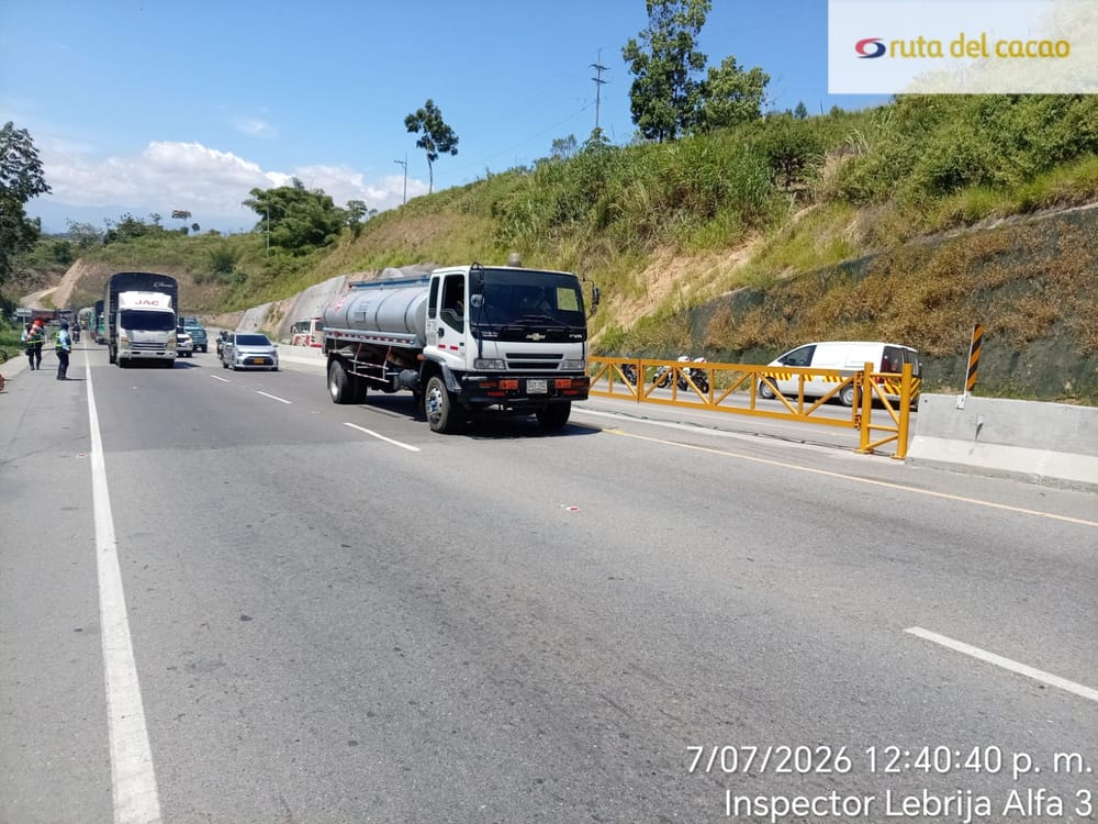 Habilitan completamente la vía entre Barrancabermeja y Bucaramanga tras retirar camión siniestrado imagen de la publicación