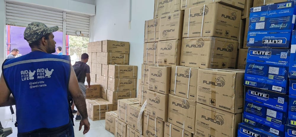 Más de 33 toneladas de ayuda humanitaria han sido movilizadas hacia Venezuela tras los terremotos imagen de la publicación