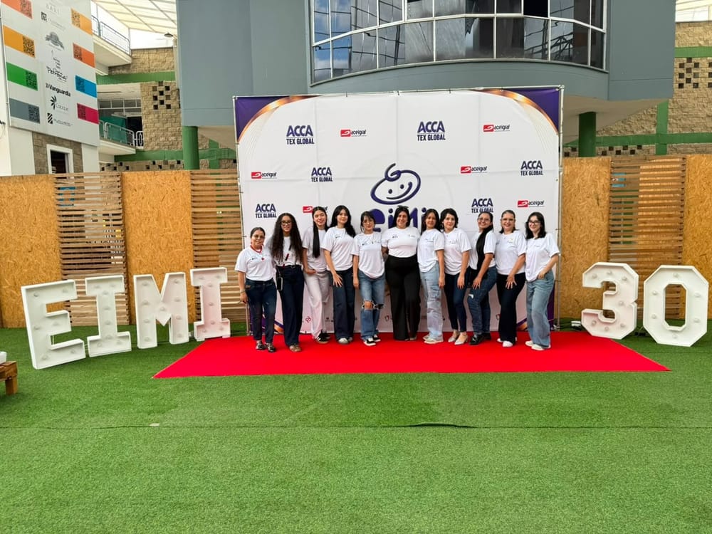 Docente de las UTS recibe reconocimiento a su trayectoria en la Feria EIMI 2026 imagen de la publicación