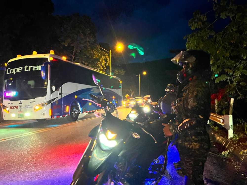 Ejército refuerza la seguridad vial durante el puente festivo en el nororiente del país imagen de la publicación