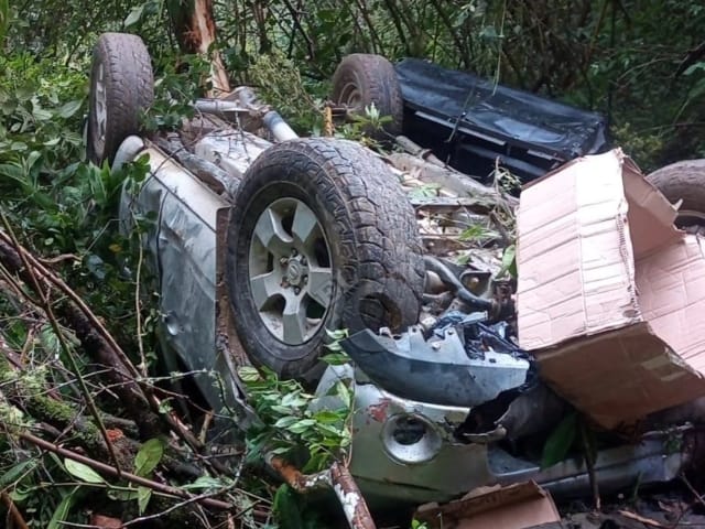 Cuatro personas sobrevivieron de milagro tras caer 80 metros a un abismo en Santander imagen de la publicación