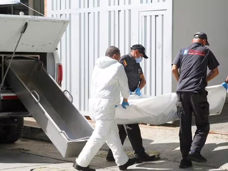 Policía de civil frustró un atraco en Cali: un presunto ladrón murió y otro fue capturado tras intensa balacera imagen de la publicación