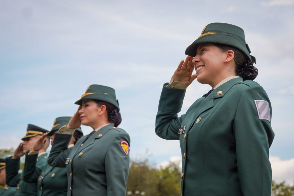 Veinte oficiales ascendieron de grado en ceremonia militar realizada por la Quinta Brigada imagen de la publicación