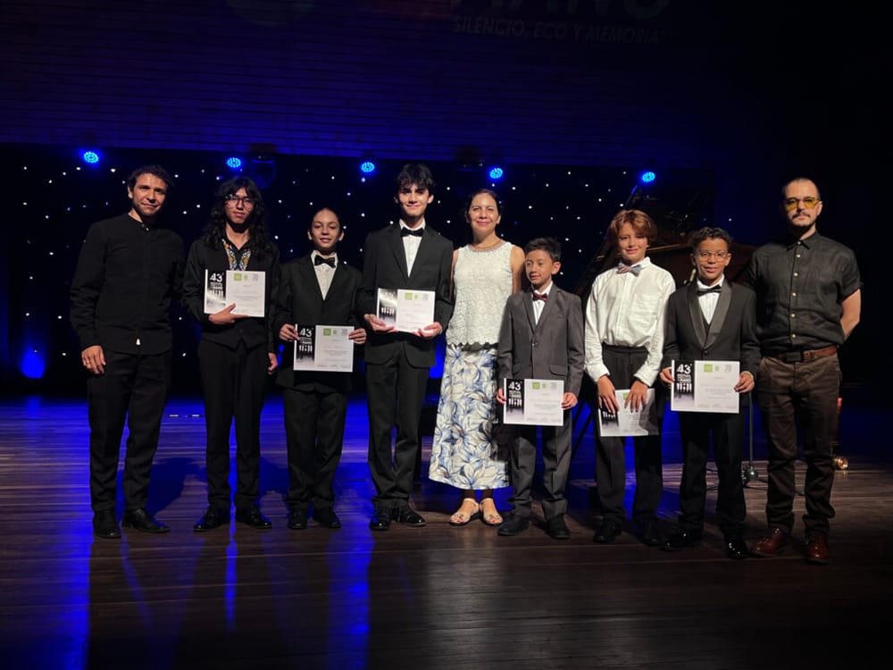 Emmanuel De la Hoz y Martín Esteban Sedano ganadores del 23.º Concurso Nacional de Piano UIS imagen de la publicación