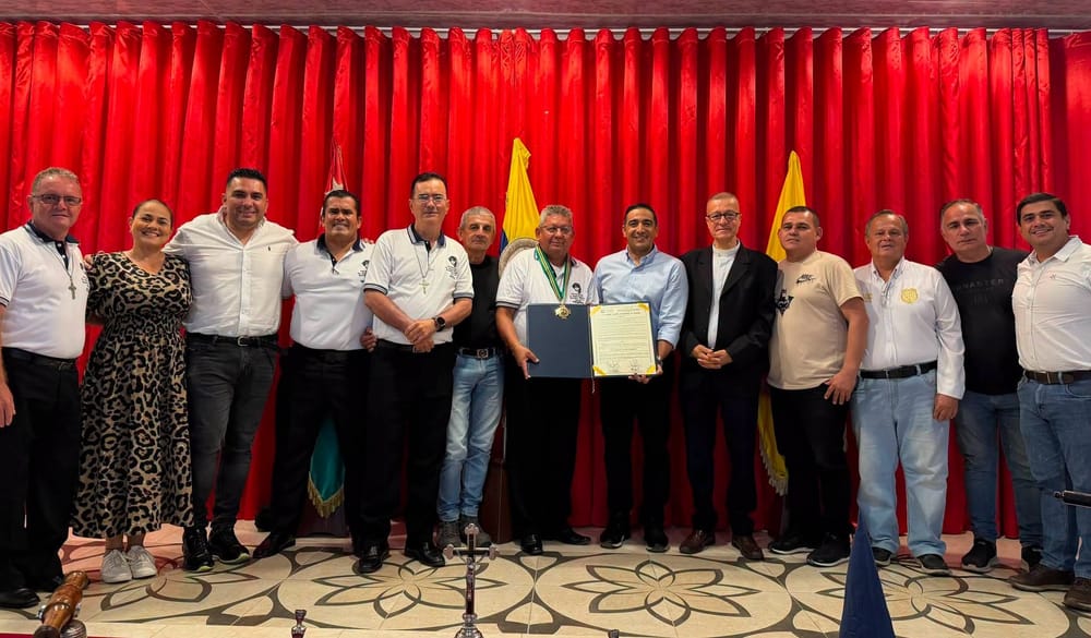 Condecoración a Hermandad Jesús Nazareno de Girón imagen de la publicación